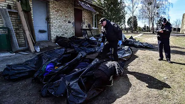 Bucha'da onlarca cansız beden defnedilmeyi bekliyor