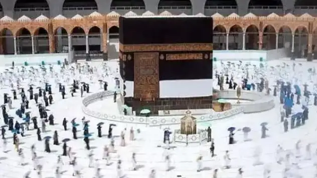 Suudi Arabistan'dan hac ve umre kararı!