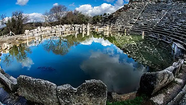 Stratonikeia Antik Kenti'ndeki restorasyon ihalesi
