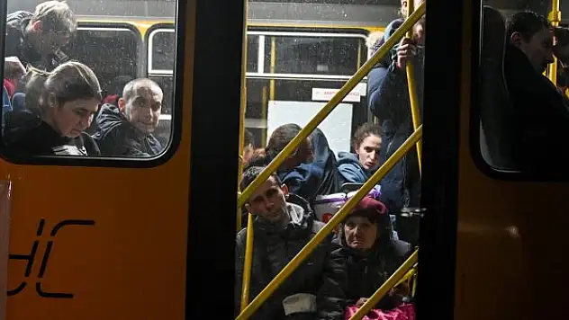 Rus ordusu tarafından alıkonulan tahliye otobüsleri serbest bırakıldı