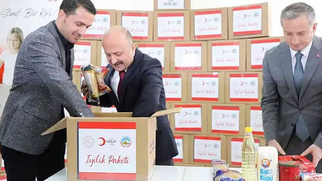 'Bir Sınıf Bir Koli' Projesi ile iyilik kolileri ihtiyaç sahibi ailelere ulaştırılıyor