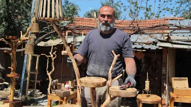 Eşini kanserden kaybetti, marangoz atölyesinde hayat buldu