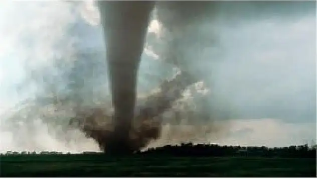 Mersin'de hortum felaketi:2 ölü