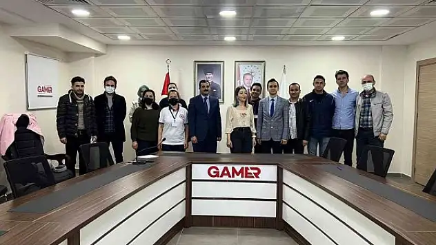 Acil sağlık hizmetlerinde ilk yardım eğitimleri hız kesmiyor