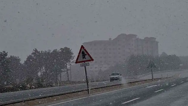 Kar yağışı yüksek kesimlerde etkisini sürdürüyor