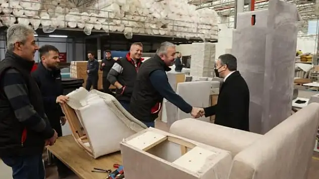 Mesleki deneyim kazanıp iş sahibi oluyorlar