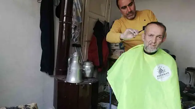 Engelli ve yaşlılara evde tıraş hizmeti devam ediyor