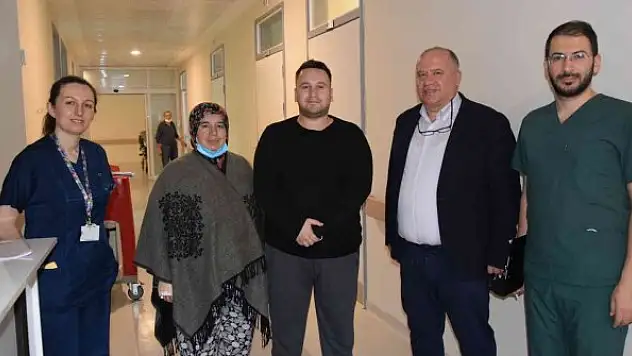 Anne ve oğlu aynı gün obezite ameliyatı oldu