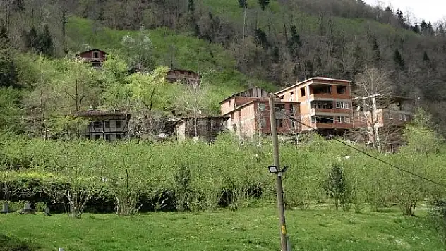 Heyelan riski nedeniyle 8 ev tahliye edildi