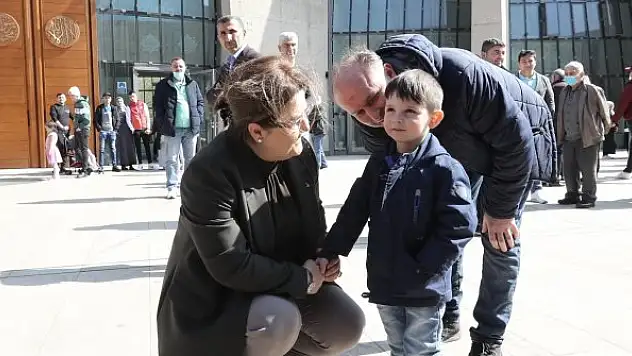 Bakan Yanık, Köln kentini ziyaret etti