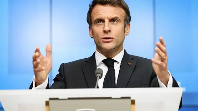 Macron: Soykırımı siyasiler değil hukukçular tanımlamalı