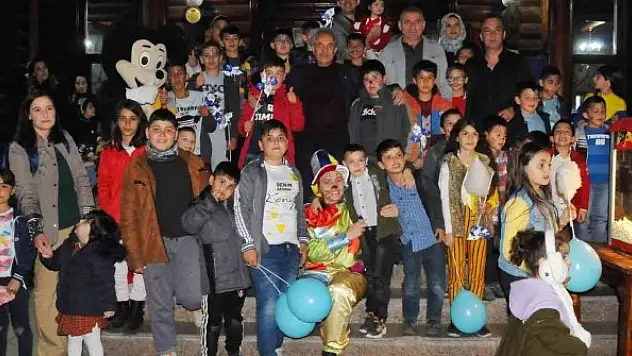 Akşehir Belediyesinden 'Dünya yetimler Günü' programı