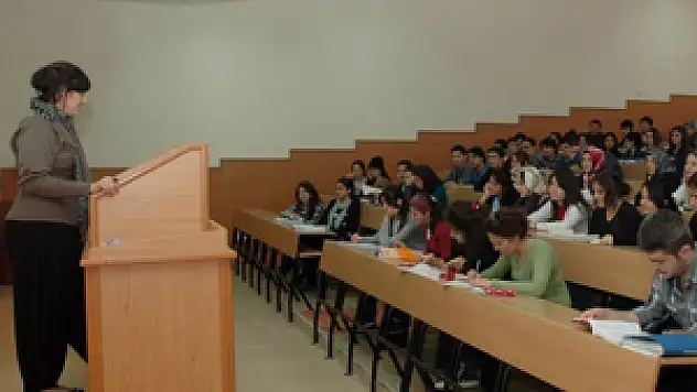 Selçuk'ta ilk kez yaz okulu uygulaması başlıyor