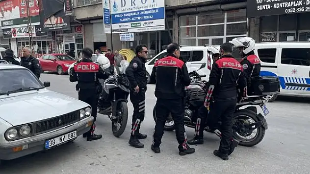 Nakliyecilerin bıçaklı kavgasında 1 kişi yaralandı