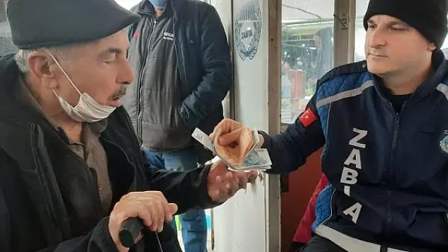 Zabıtadan örnek davranış