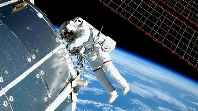 Uluslararası Uzay İstasyonu'nda uzay yürüyüşü başlıyor