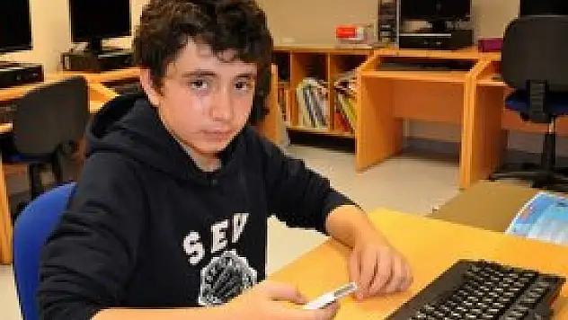 14 yaşında Apple'a oyun sattı