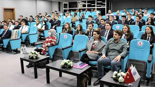 KTO Karatay'da 'Sivil Havacılıkta Kariyer' konulu panel