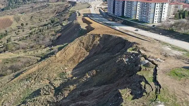 Korkutan toprak kayması