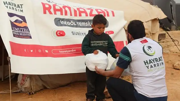 Umuteli İdlip'te yetim çocuklara umut oldu