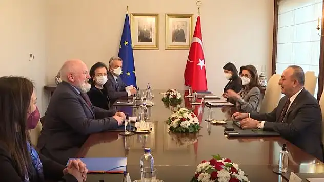 Bakan Çavuşoğlu, AB Komisyonu Başkan Yardımcısı Timmermans ile görüştü