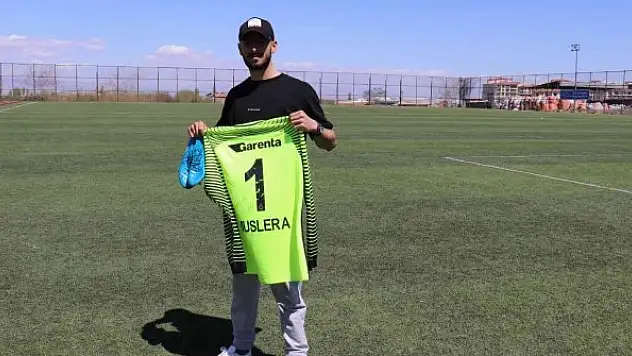 Tümör nedeniyle futbolu bıraktı