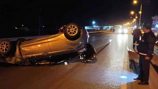 Trafik kazası geçiren nişanlı çifti ecel ayırdı