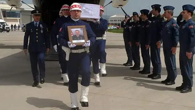 Şehit uzman çavuş Çon'un cenazesi, Amasya'da törenle karşılandı