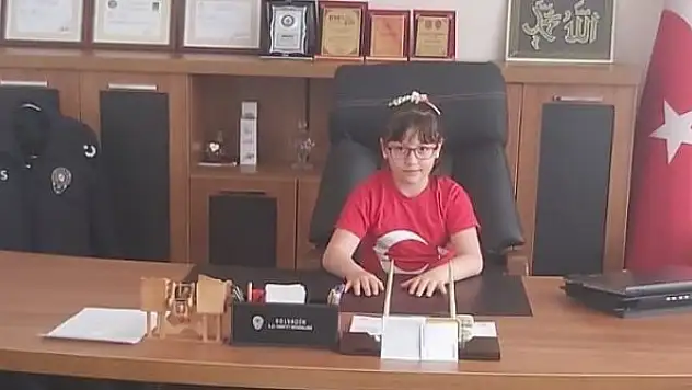 Minik müdür polislere ilk talimatı telsiz ile verdi