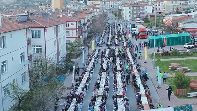1 kilometrelik iftar sofrası