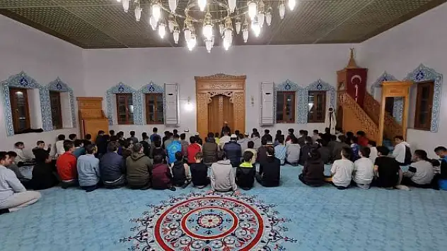 Diyanet'ten gençlere Ramazan kampı