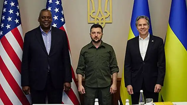 ABD'li bakanlar Kiev'de