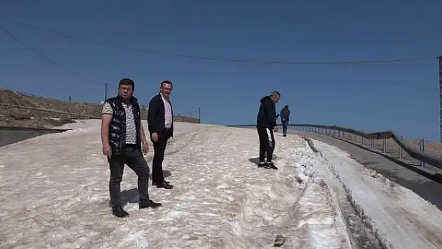 Nemrut kalderasında kış devam ediyor