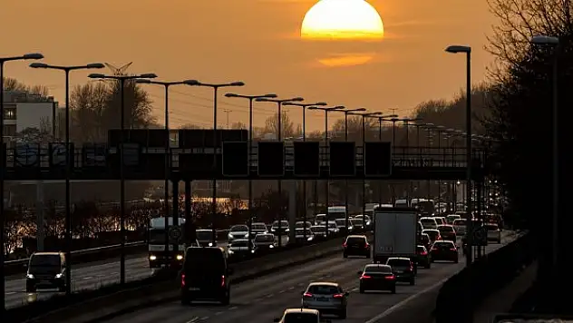 AB'de ticari araç satışları martta sert düştü
