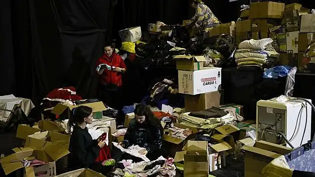 Ukrayna'daki gönüllüler savaşta insani yardım seferberliğinde