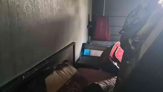 Ev ve içindeki eşyalar yangında kullanılmaz hale geldi