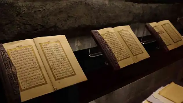 Asırlık Kur'an-ı Kerimlerin tıpkıbasımları Talas'ta sergileniyor