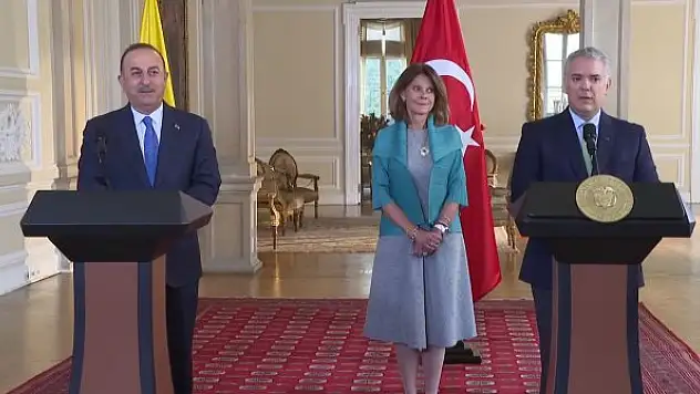Çavuşoğlu, Kolombiya Cumhurbaşkanı  ile basına açıklamalarda bulundu