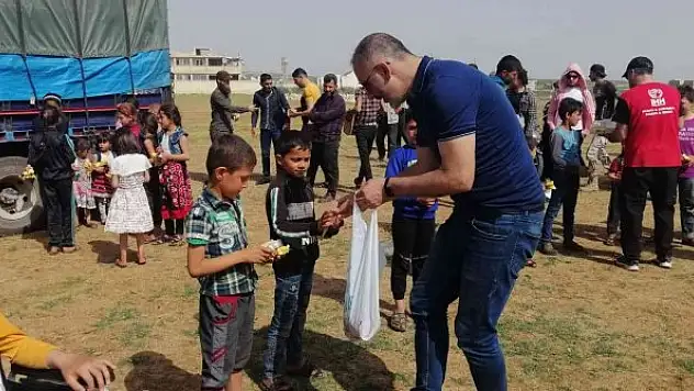 Gönüllülerden İdlib'e Ramazan yardımı