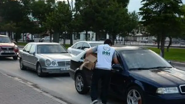 Ramazan bereketi Konya kavşaklarında