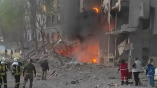 Füze saldırılarında 1 kişinin cesedine ulaşıldı