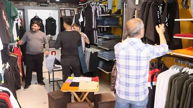 Giyim mağazalarında bayram hareketliliği başladı