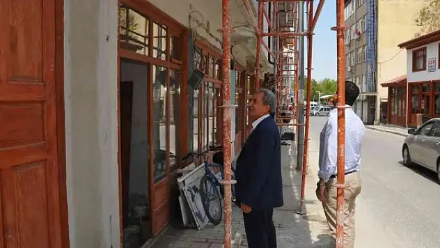 Akşehir'de sokak sağlıklaştırma çalışmaları sürüyor