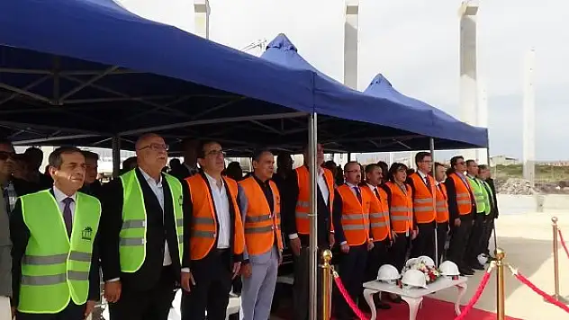 AK Parti'li Turan: 2 ülke değil, Doğu ile Batı Türkiye'de buluşuyor