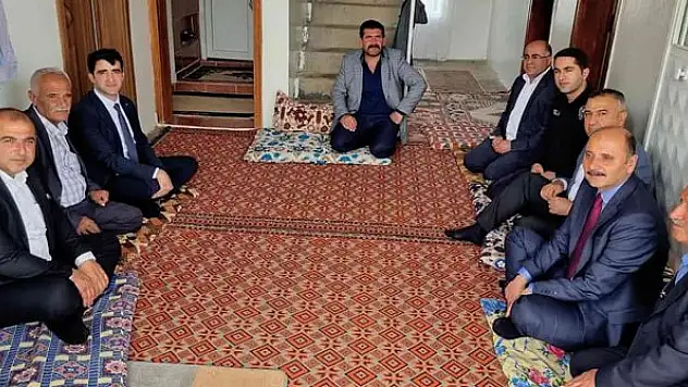 Araban'da protokol şehit ve gazi aileleri ile evlerinde bayramlaştı