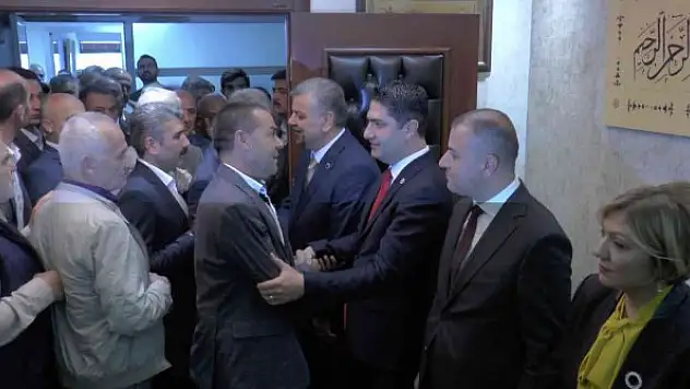 MHP'li Özdemir: 'Ramazan Bayramı ve Milliyetçiler Günü'nü kutlamanın mutluluğunu yaşıyoruz'