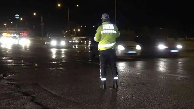 'Kilit kavşak' noktasında bayram tatilinden dönüş yoğunluğu başladı