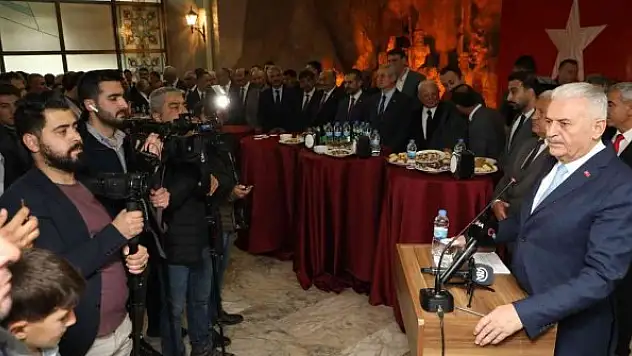 Binali Yıldırım'a memleketi Erzincan'da sevgi seli