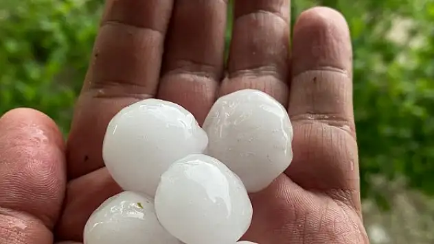 Adana'da dolu etkili oldu