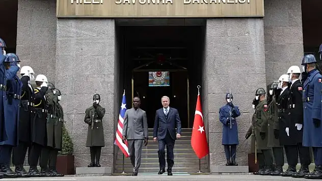 Bakan Akar, Liberyalı mevkidaşıyla bir araya geldi